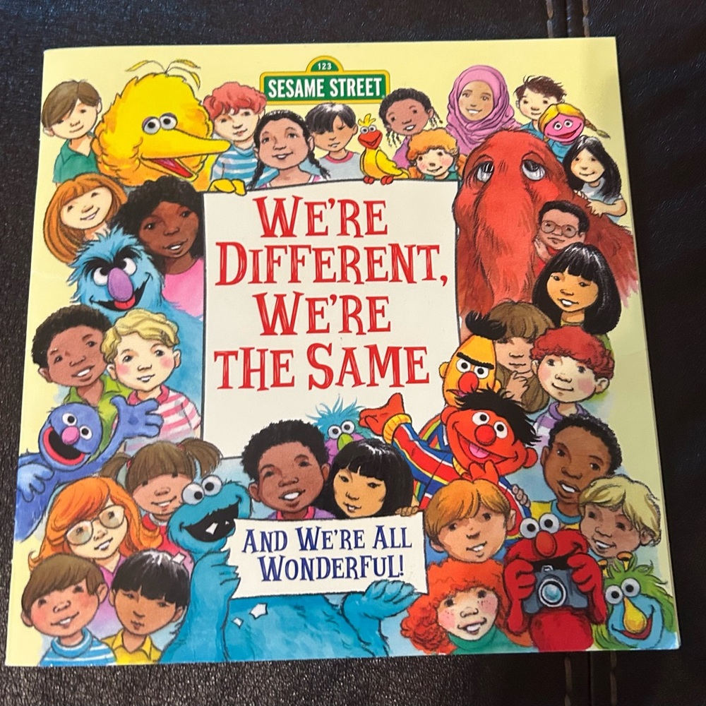 4/$20🌷Sesame Street Book💙 We’re Different, We’re The Same❤️1992